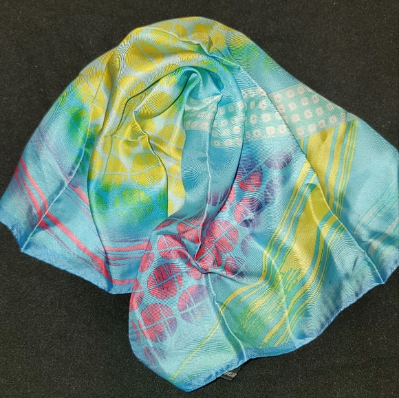 Jones New York silk scarf - Picture 1 of 5